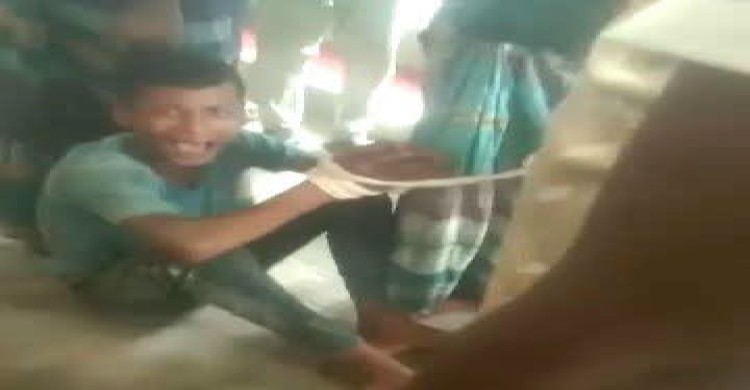 লালমনিরহাটে চুরির অভিযোগে কিশোরকে হাত বেঁধে নির্যাতন, ভিডিও ভাইরাল