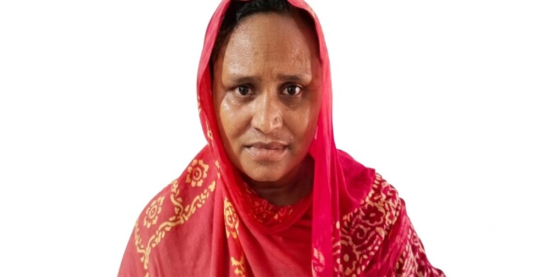 বাগআঁচড়ায় প্রতারণার মাধ্যমে নারীর কাছ থেকে স্বর্ণের দুল ও মোবাইল ছিনতাই