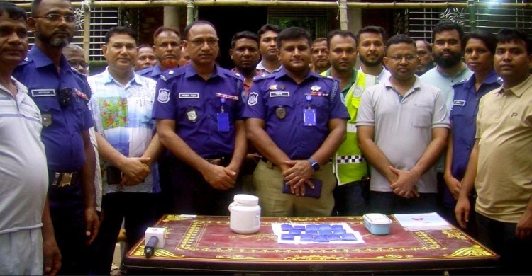 গঙ্গাচড়ায় ইয়াবাসহ দুই নারী আটক, পলাতক মূল অভিযুক্ত