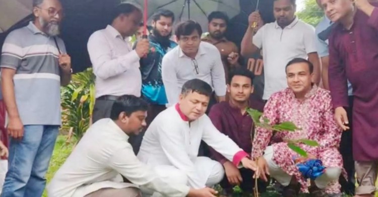 সংঘর্ষের রেশ কাটতেই বেরোবিতে একই মঞ্চে ছাত্রদল-শিবির সভাপতি