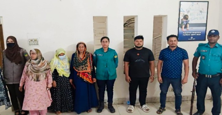টঙ্গী থানার ভেতরে জয় বাংলা স্লোগান এবং গ্রেফতার