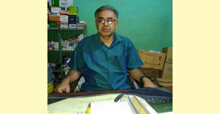 বিদ্যুৎ ভট্টাচার্য একজন আদর্শ পল্লী চিকিৎসক