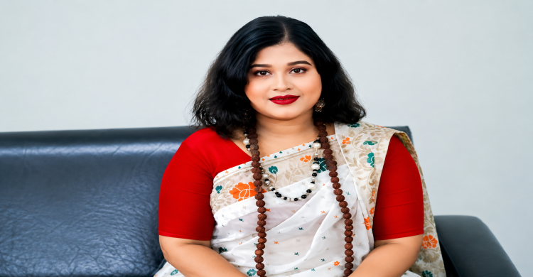 রাজাপুরের "বাউল ছালমা" সীমাহীন দুঃখ-কষ্ট পেরিয়ে অসহায় মানুষের পাশে দাঁড়ানো এক নিরলস নারী