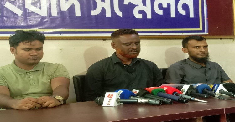 জমির ক্রেতার বিরুদ্ধে স্ত্রীর অপপ্রচার প্রতিবাদে স্বামীর সংবাদ সম্মেলন