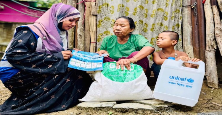 বান্দরবানে বন্যাদুর্গত ৭৫৬ টি পরিবারের পাশে গো আপ ফাউন্ডেশন