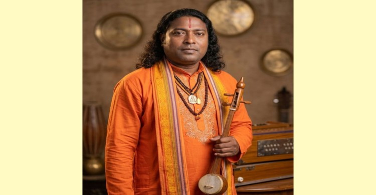 সুরের টানে দুই বাংলায় প্রশংসিত কবিয়াল রবিশংকর দে রুবেল