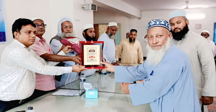 বোদায় মউশিকের অবসরপ্রাপ্ত শিক্ষক-কর্মচারীদের বিদায়ী সংবর্ধনা