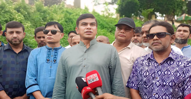 ফারাক্কা চুক্তি নবায়নে জিয়ার নীতি অনুসরণের কথা জানালেন ফরহাদ আজাদ