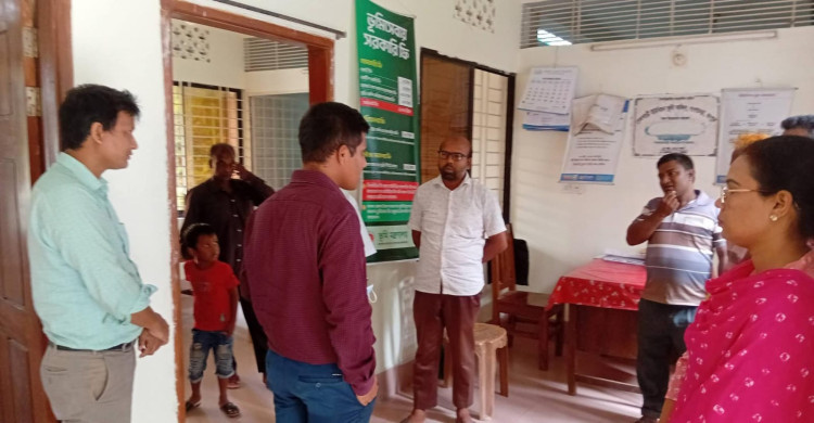 বেতগাড়ি ইউনিয়ন ভূমি অফিস আকস্মিক পরিদর্শনে সহকারী কমিশনার (ভূমি)