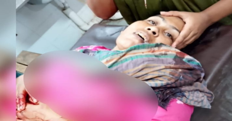 চুয়াডাঙ্গার হকপাড়ার সেলিনাকে কু/পি/য়ে ক্ষ/ত/বি/ক্ষ/ত