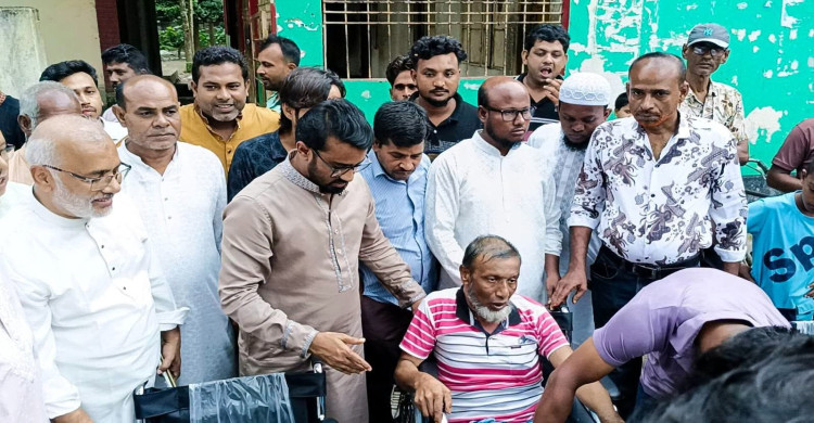 কালীগঞ্জে কোলা ইউনিয়ন বিএনপির মানবিক উদ্যোগ