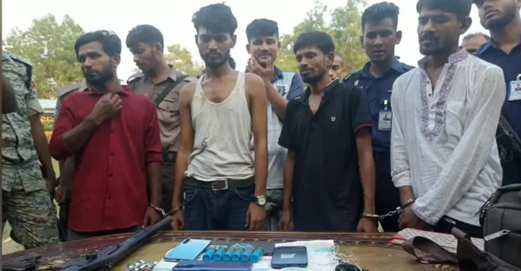চট্টগ্রামের জঙ্গল সলিমপুরে পুলিশের ওপর গুলি, অস্ত্র-গুলিসহ গ্রেপ্তার ৪