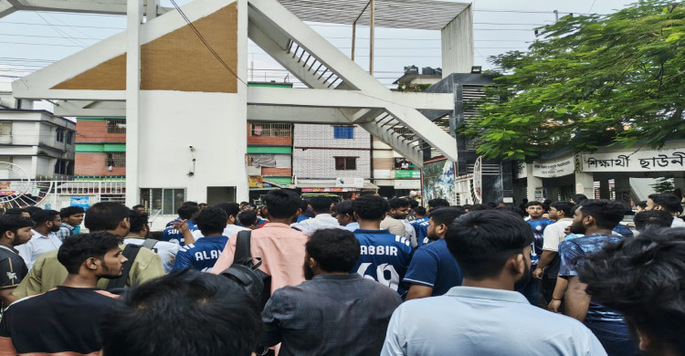 সিনিয়রের গায়ে হাত তোলার অভিযোগ, উত্তপ্ত যবিপ্রবি