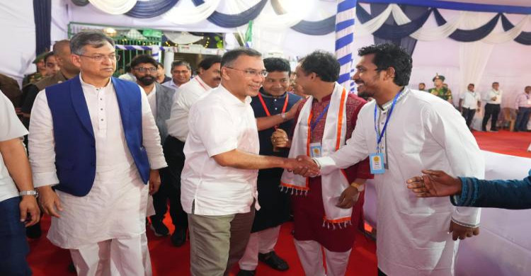 চট্টগ্রামে পূজামণ্ডপ পরিদর্শন ও মতবিনিময় সভায় প্রধানমন্ত্রী তারেক রহমান