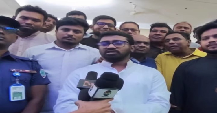 হাজারো ডিসেম্বর চলে যাবে কিন্তু শেখ হাসিনা বাংলাদেশে আর ফিরবে না : রাশেদ খাঁন