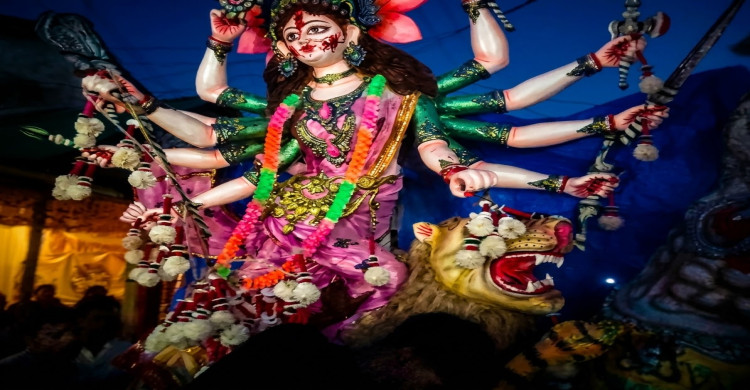 প্রতিমা বিসর্জনের মধ্য দিয়ে শারদীয় দুর্গোৎসবের সমাপ্তি