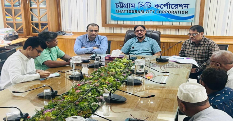 ছয় মাসে অধিকাংশ ক্ষতিগ্রস্ত সড়ক সংস্কারের লক্ষ্য চসিকের