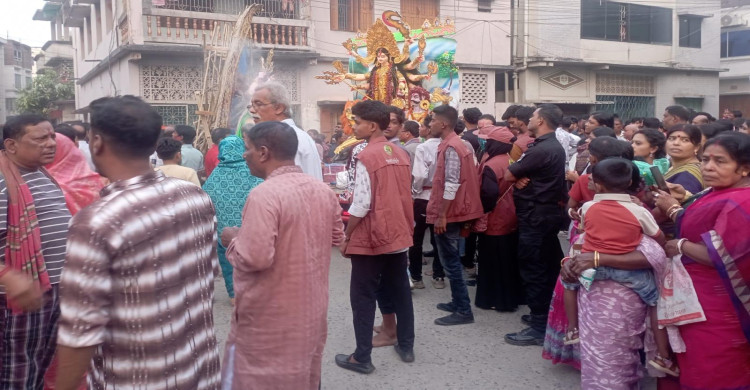 চুয়াডাঙ্গায় দুর্গো উৎসব শান্তিপূর্ণভাবে পালিত