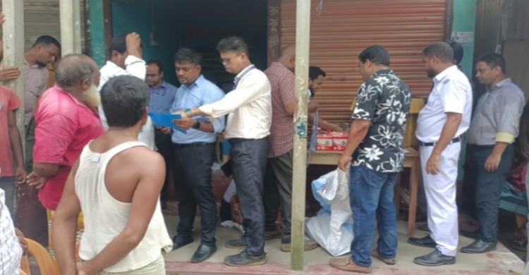 কালীগঞ্জে বিপুল পরিমাণ অবৈধ সিগারেট জব্দ
