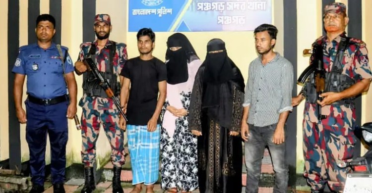 সীমান্ত পেরোনোর আগেই পঞ্চগড়ে বিজিবির হাতে ৪ রোহিঙ্গা
