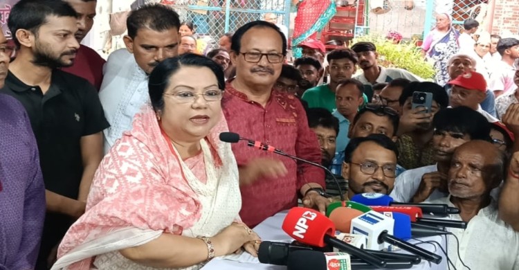 অশুভ শক্তিকে হটিয়ে সৌহার্দ্যের বাংলাদেশ গড়ব: মানিকগঞ্জে খাদ্যমন্ত্রী