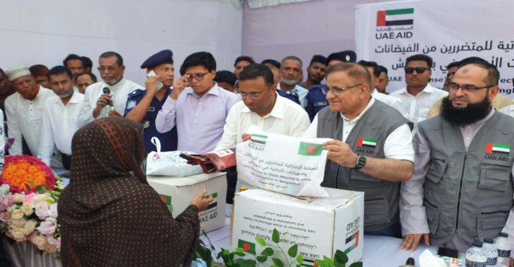 উন্নয়ন যিনি করবেন তাকেই স্বাগত জানাতে হবে