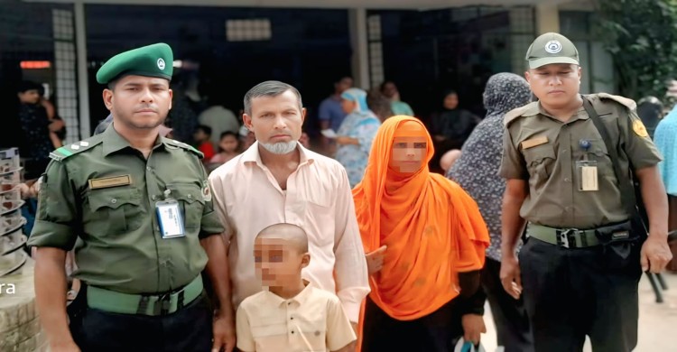 আনসারের তৎপরতায় তিন ঘণ্টায় হারানো শিশু উদ্ধার, মায়ের কোলে ফিরল লেদুয়ান