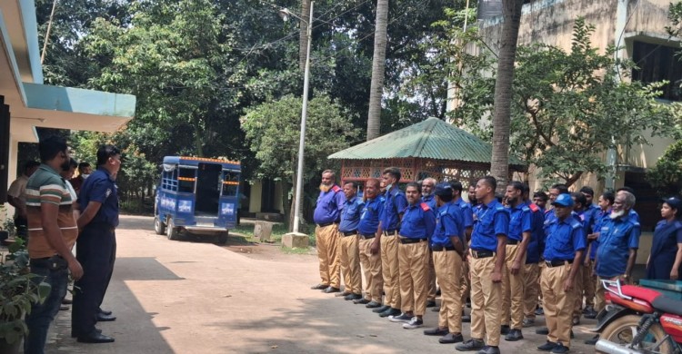 কালীগঞ্জে গ্রাম পুলিশদের সাপ্তাহিক হাজিরা ও বিশেষ সম্মাননা প্রদান