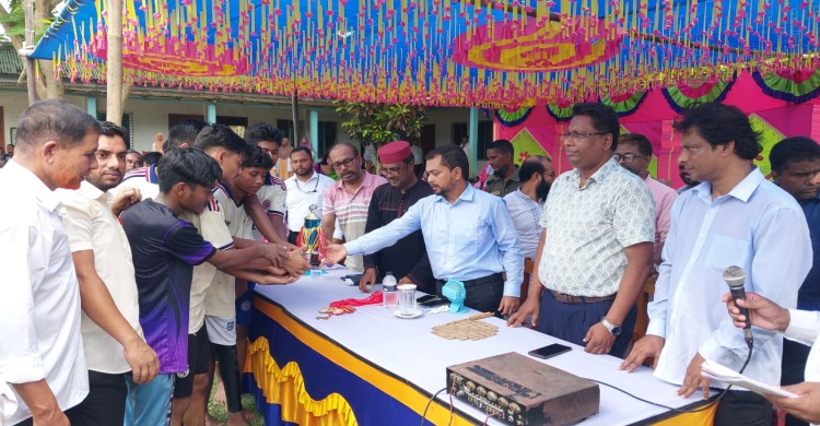 নাগেশ্বরীতে অভ্যন্তরীন ফুটবল প্রতিযোগিতার ফাইনাল খেলা ও পুরস্কার বিতরণ
