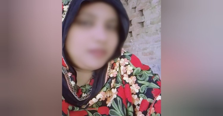 মহাদেবপুরে ভুয়া প্রতিবন্ধী ভাতার কার্ড দেওয়ার অভিযোগে নারী আটক, মুছলেকা দিয়ে মুক্তি