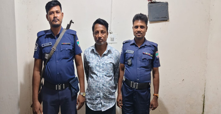 শার্শা থানা পুলিশের বিশেষ অভিযানে নিষিদ্ধ যুবলীগ নেতা ও ইউপি সদস্য আসাদুল গ্রেফতার