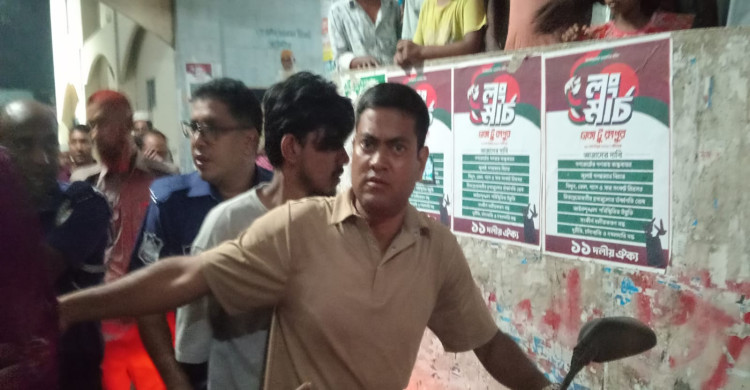 গাইবান্ধায় রেলওয়ে পুলিশের বিরুদ্ধে ছিনতাইকারীকে পালাতে সহযোগিতার অভিযোগ