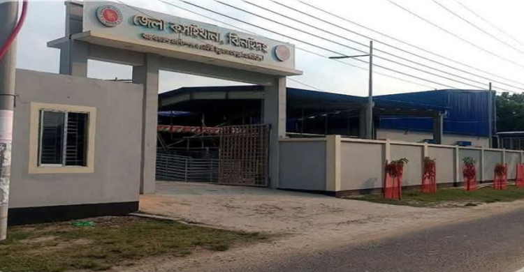 ঝিনাইদহে অত্যাধুনিক কসাইখানাটি উদ্বোধনের থেকেই বন্ধ