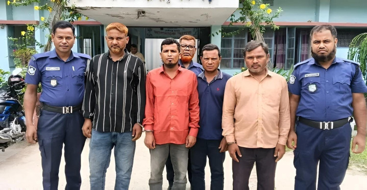 দেবীগঞ্জে মধ্যরাতে যুবলীগের ৪ নেতাকর্মী আটক