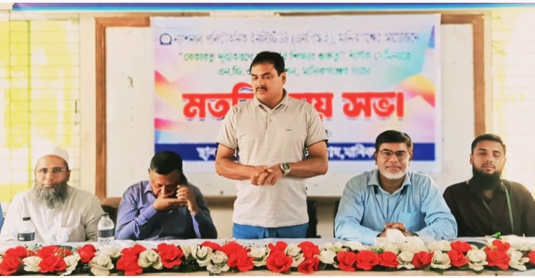 কারিগরি দক্ষতা ও ভাষাজ্ঞান বাড়ানোর আহ্বান মানিকগঞ্জ প্রেসক্লাবের সভাপতি জাহাঙ্গীরের