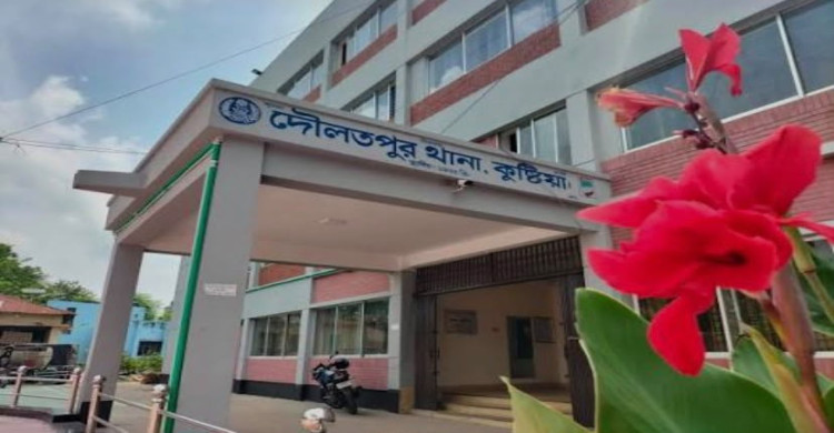 দৌলতপুরে পাটকাঠি শুকানো নিয়ে হামলার অভিযোগ, নারীসহ আহত ৩