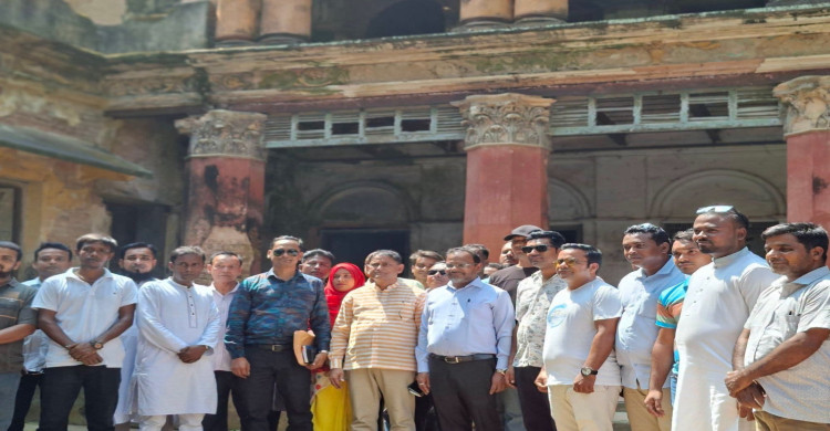 নওগাঁর বলিহার রাজবাড়ী ও পাহাড়পুর বৌদ্ধবিহার পরিদর্শনে ভারতীয় সহকারী হাইকমিশনার