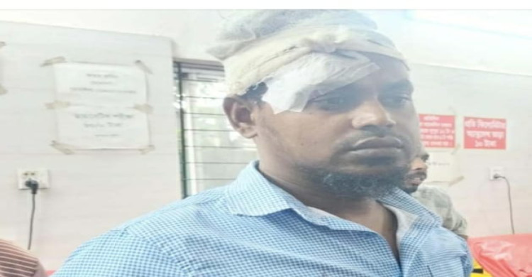জমি সংক্রান্ত বিরোধ মিটাতে গিয়ে হামলার শিকার সোনারগাঁও সাংবাদিক ও শিক্ষক জয়নাল আবেদীন