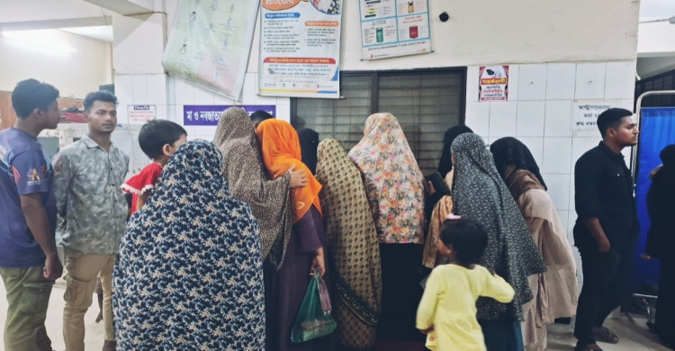 ঢাকা-আরিচা মহাসড়কে গোল্ডেন লাইন বাসের ধাক্কায় মা ও মেয়ের মর্মান্তিক মৃত্যু