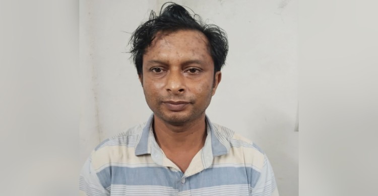 নাগেশ্বরীতে ৫ম শ্রেণির ছাত্রীকে ধর্ষণ চেষ্টা: শিক্ষক গ্রেপ্তার