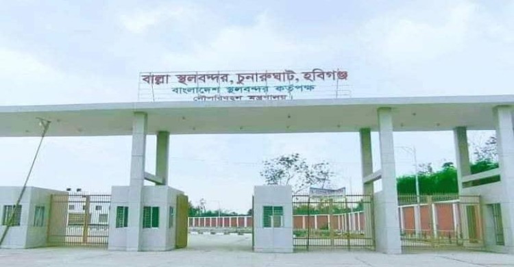 নদী পারাপারে ঝুঁকি, অলস পড়ে ৪৯ কোটি টাকার বন্দর
